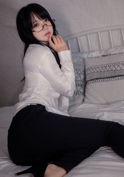 團(tuán)地妻